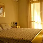 アパート Papu's Home, Center 2br ティラナ