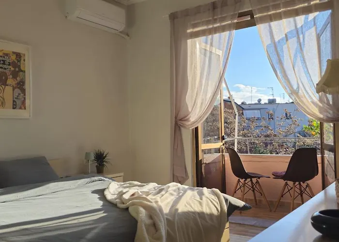 Papu's Home, Center 2br Τίρανα